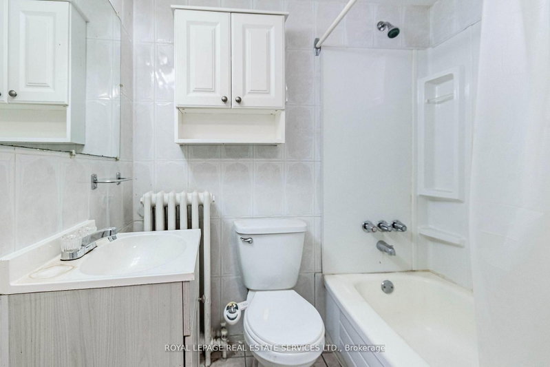 1160 Dufferin Toronto,ON M6H 4B8 — Photo 18