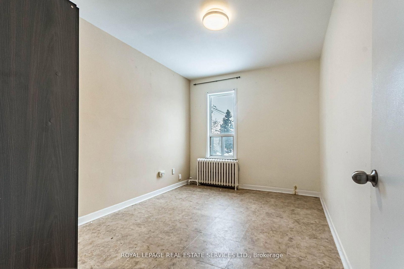 1160 Dufferin Toronto,ON M6H 4B8 — Photo 8