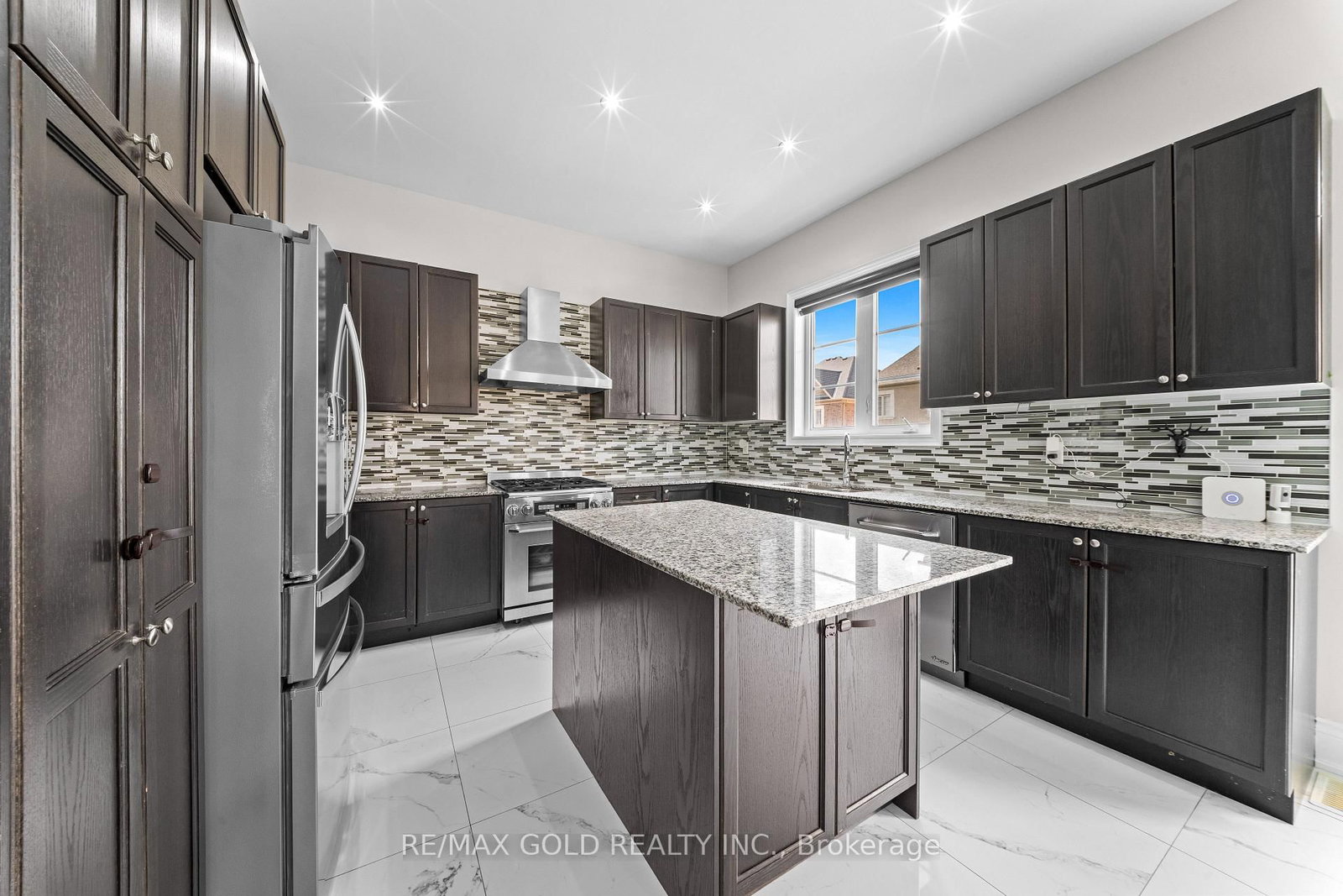 54 Gordon Randle Drive • Brampton, ON photo 10