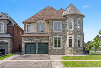 54 Gordon  Randle Drive • Brampton, ON photo 2