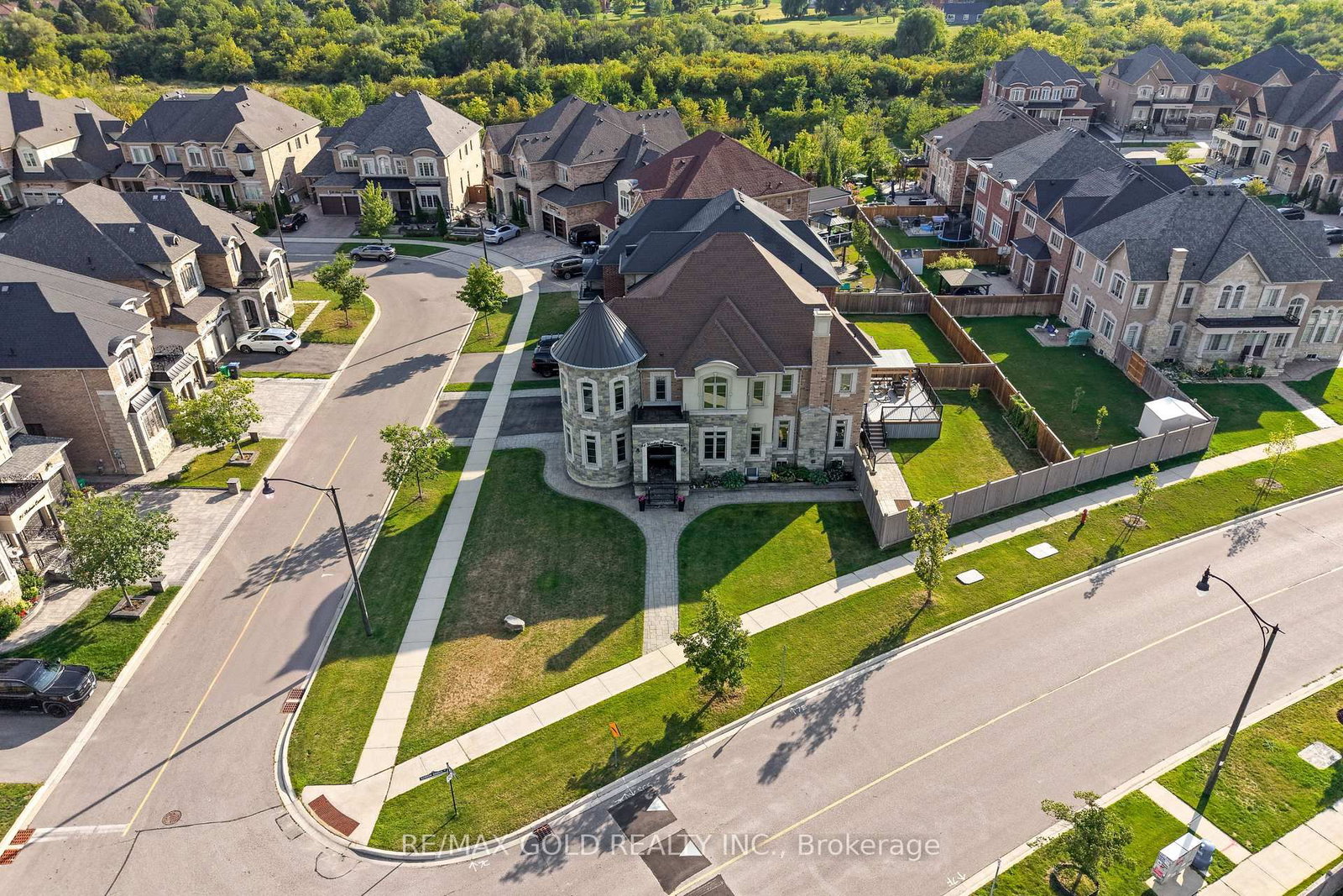 54 Gordon Randle Drive • Brampton, ON photo 40
