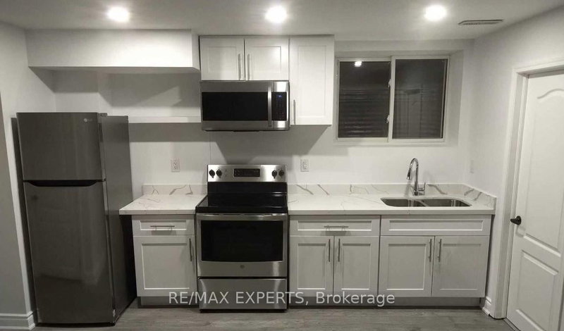 2 - 117 Baffin Crescent