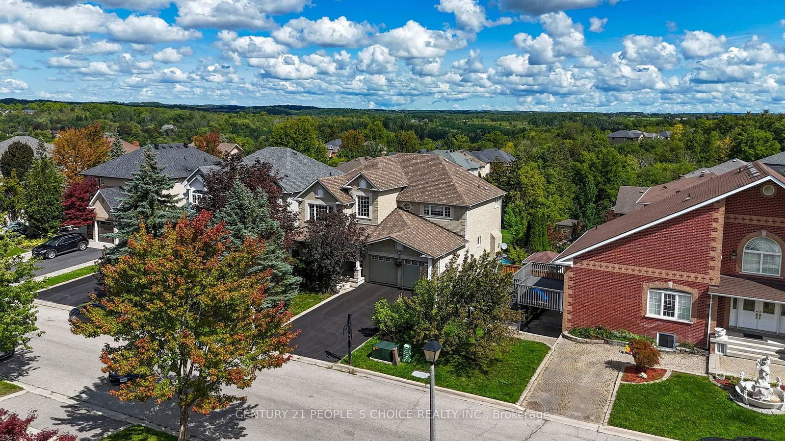 43 Strawberry Hill Court • Caledon, ON photo 3