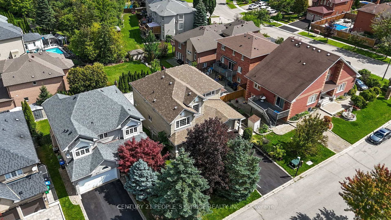 43 Strawberry Hill Court • Caledon, ON photo 4