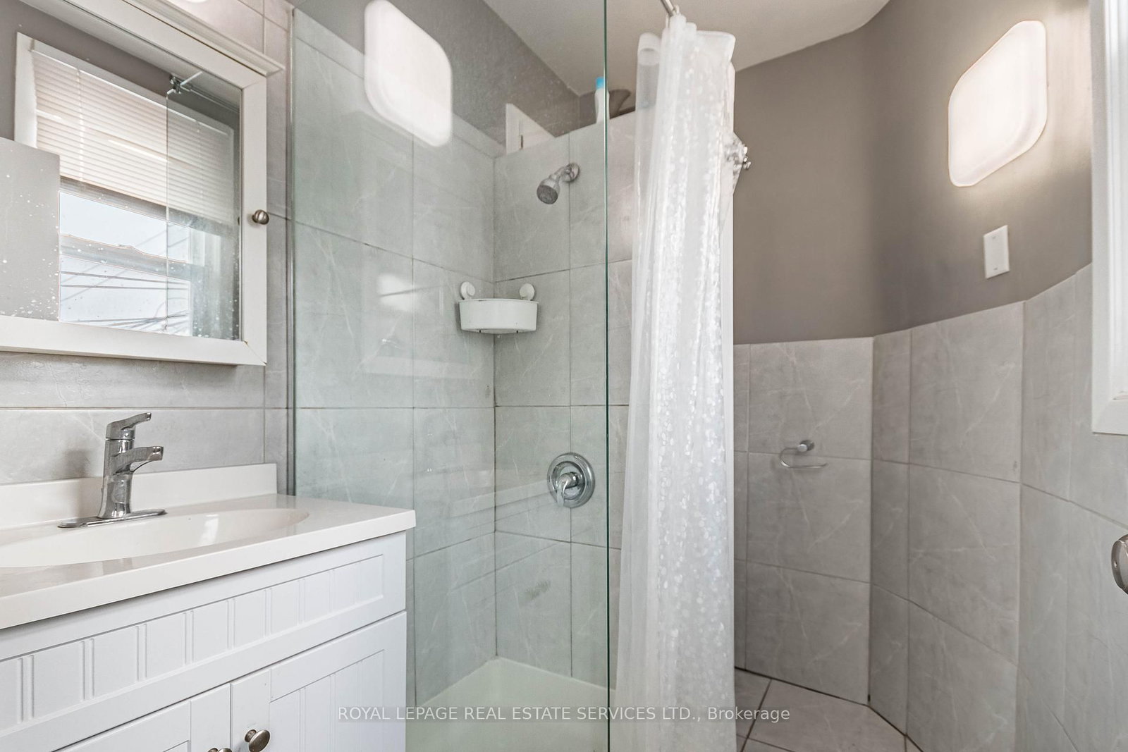 740 Lansdowne Toronto,ON M6H 3Y8 — Photo 15