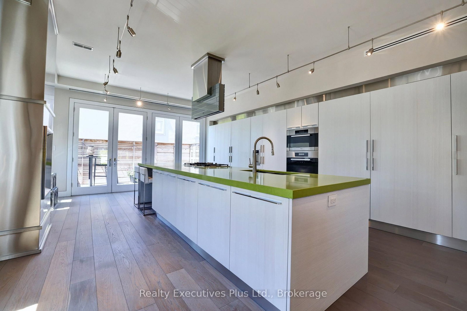 125 George Street • Oakville, ON photo 14
