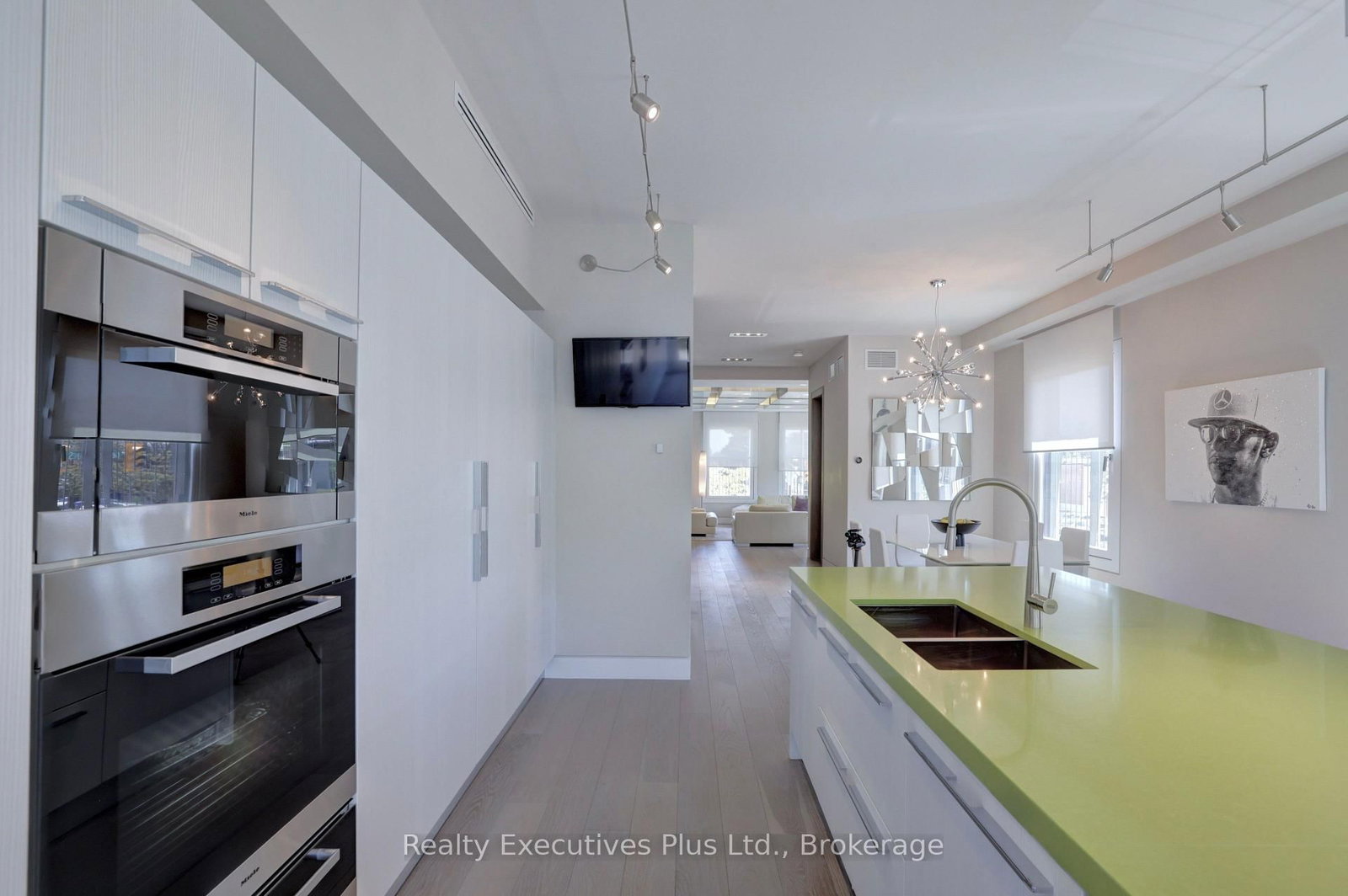 125 George Street • Oakville, ON photo 15