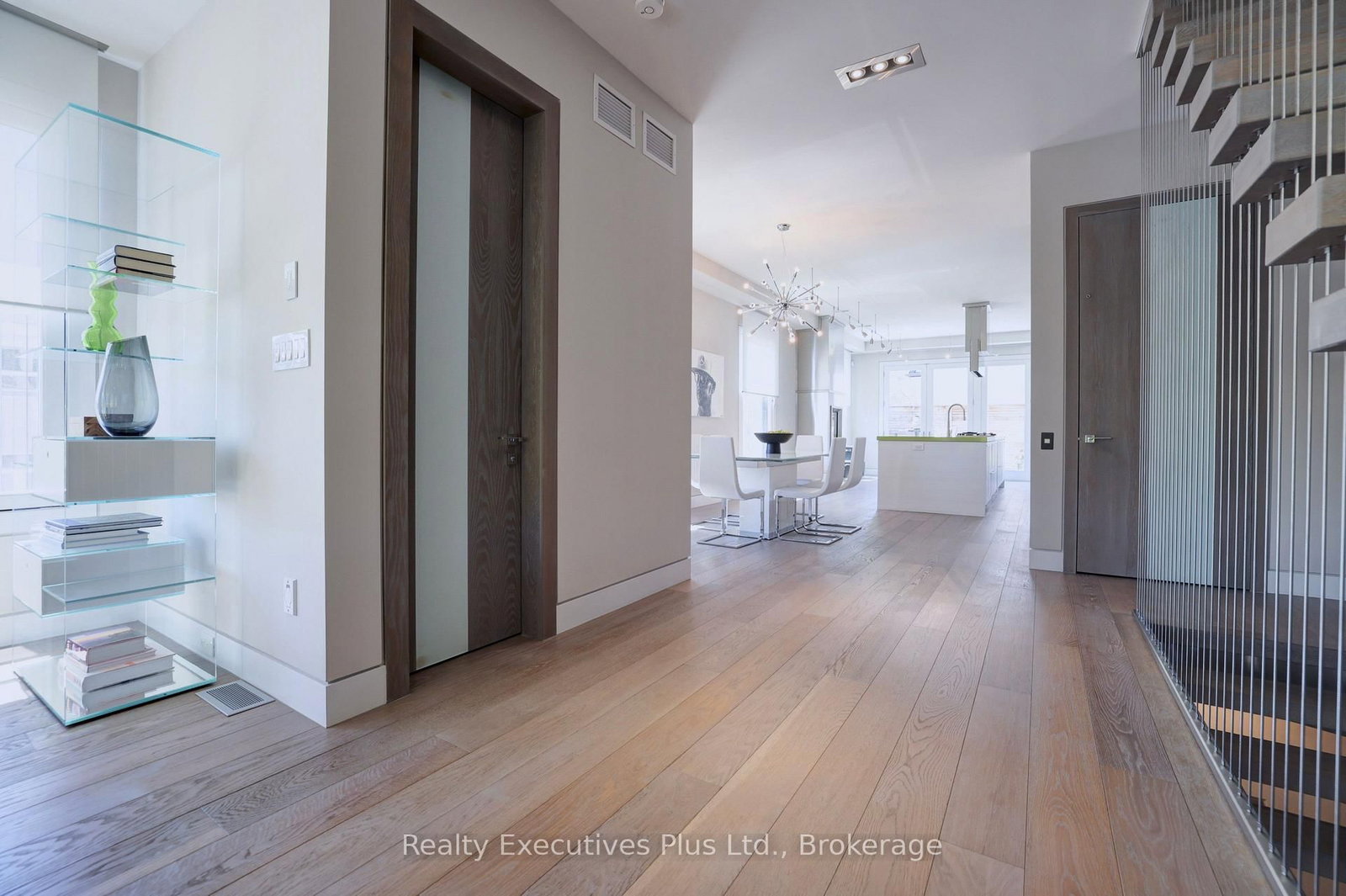 125 George Street • Oakville, ON photo 19