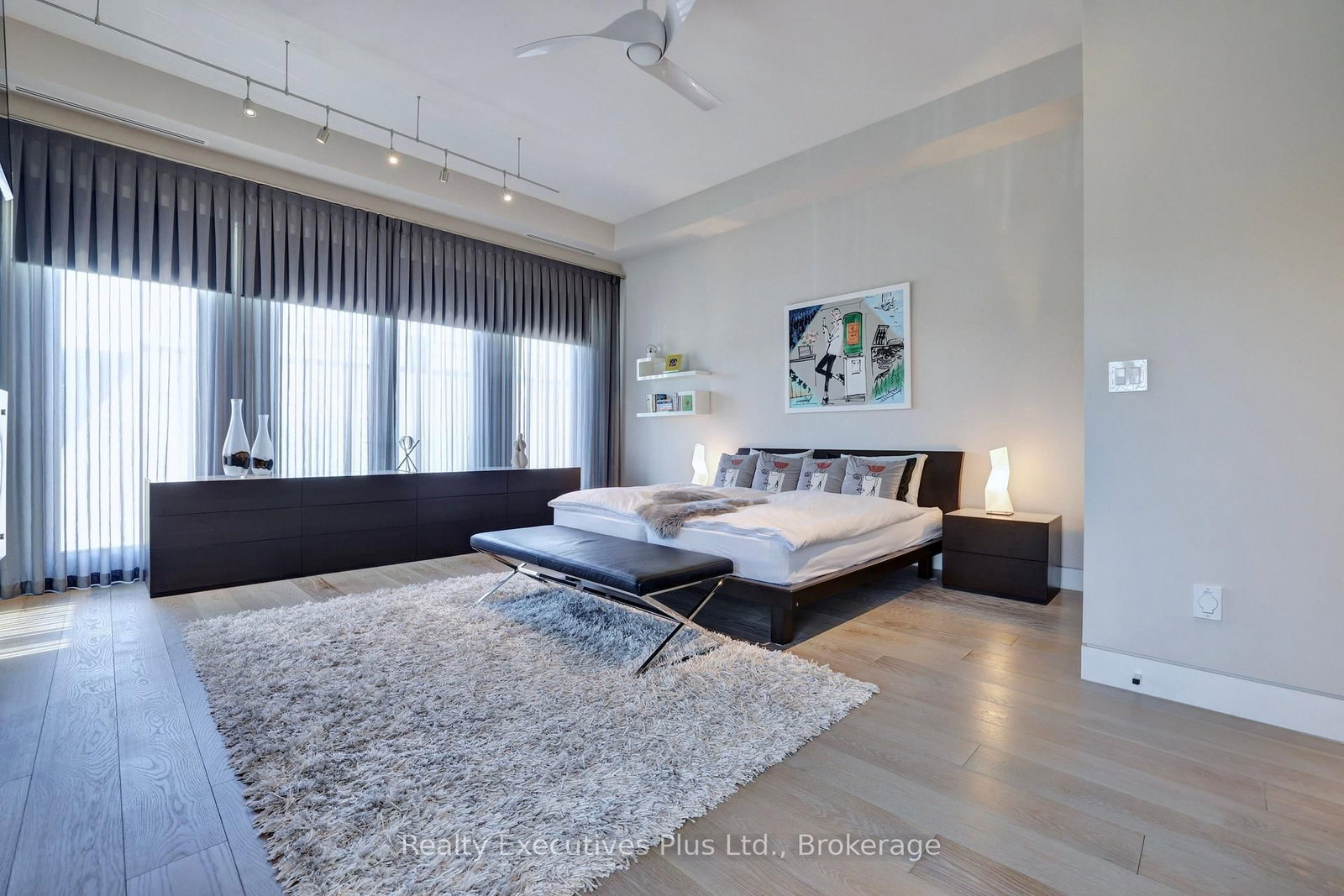 125 George Street • Oakville, ON photo 33