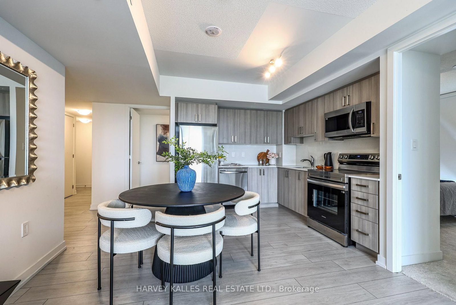 556 Marlee Avenue • #606 • Toronto, ON photo 8