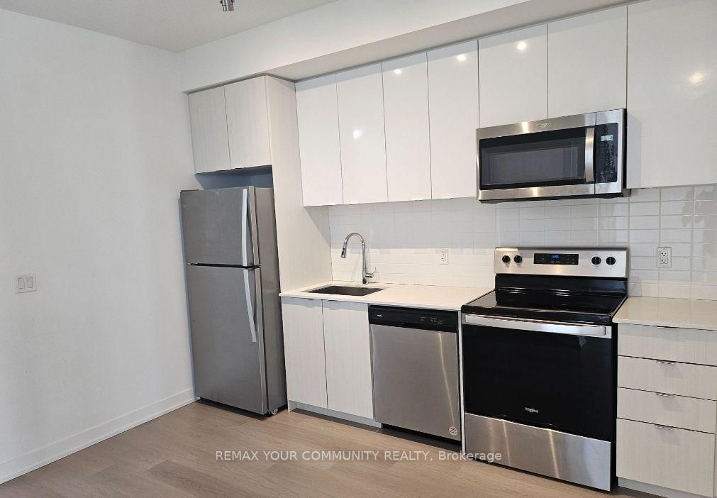 859 The Queensway • #307 • Toronto, ON photo 3