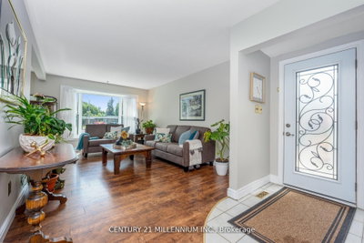 20 Dunblaine Crescent • Brampton, ON photo 4