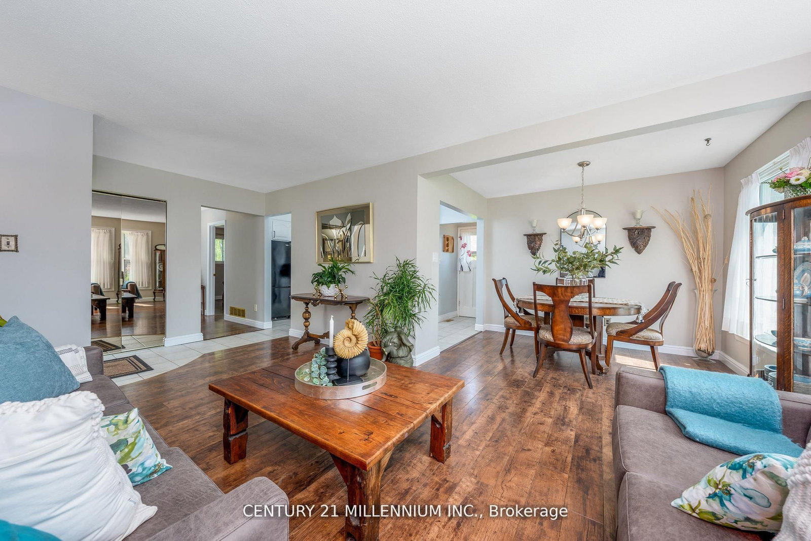 20 Dunblaine Crescent • Brampton, ON photo 6