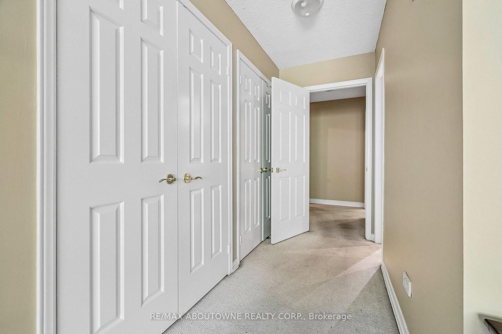 2285 Dunedin Road • Oakville, ON photo 32