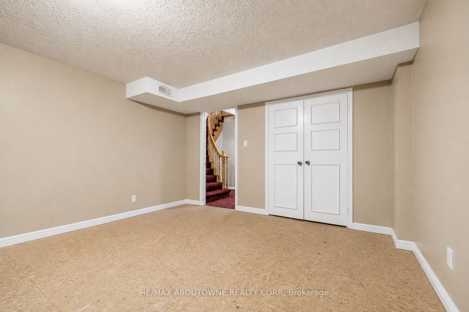 2285 Dunedin Road • Oakville, ON photo 36