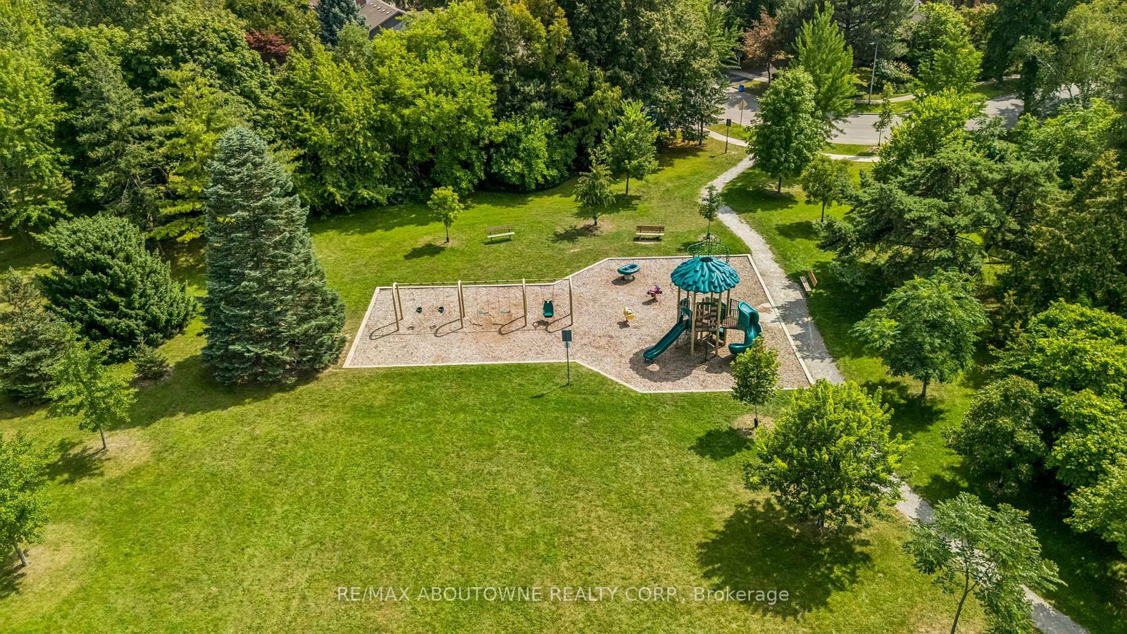 2285 Dunedin Road • Oakville, ON photo 49