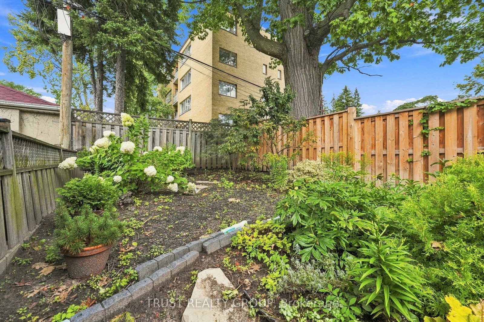 298 Garden Avenue • Toronto, ON photo 32