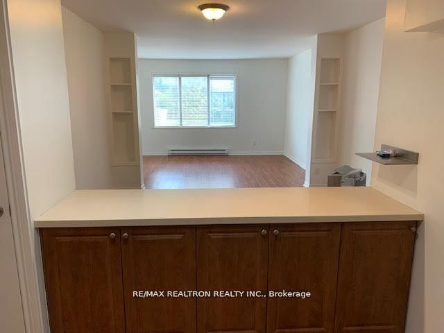 1620 Bloor St W photo 5