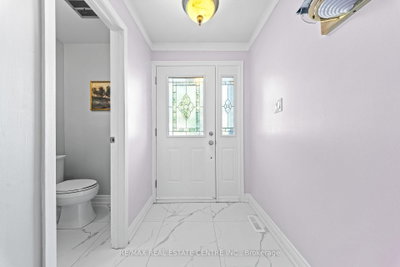 27 Jefferson Road • Brampton, ON photo 3