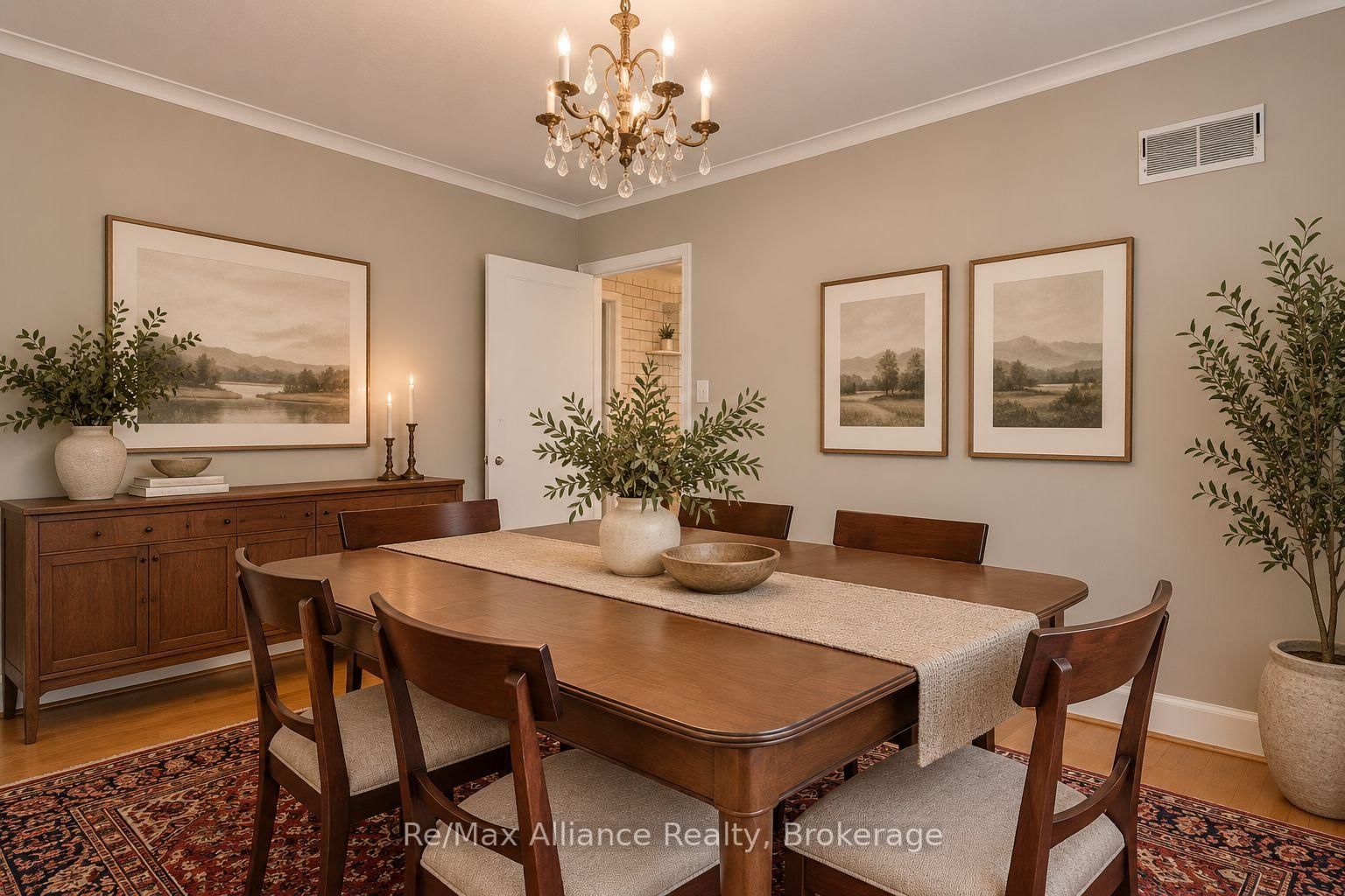 410 The Kingsway • Toronto, ON photo 13