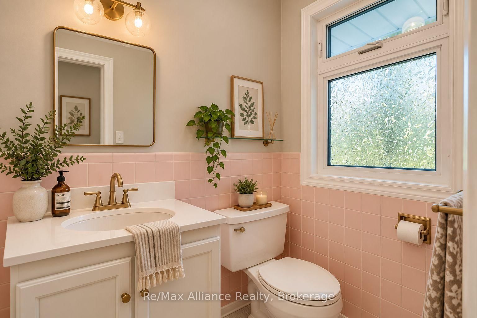 410 The Kingsway • Toronto, ON photo 20