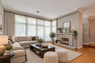 410 The Kingsway • Toronto, ON photo 5