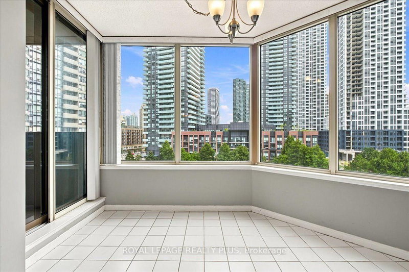 350 Rathburn Mississauga,ON L5B 3Y2 — Photo 19
