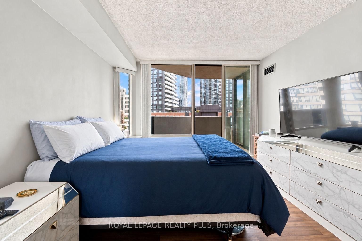 350 Rathburn Road W • #701 • Mississauga, ON photo 23