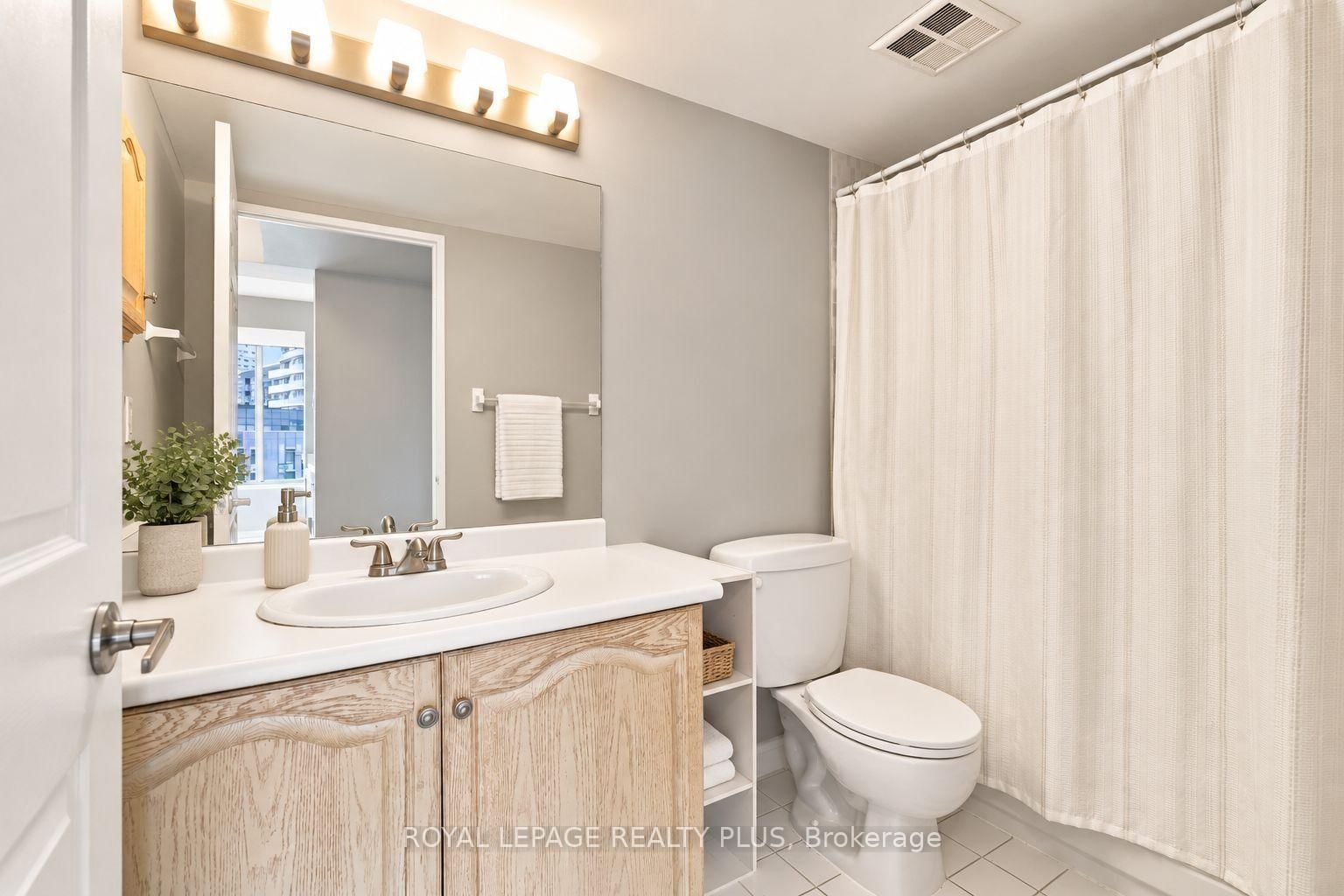 350 Rathburn Road W • #701 • Mississauga, ON photo 24