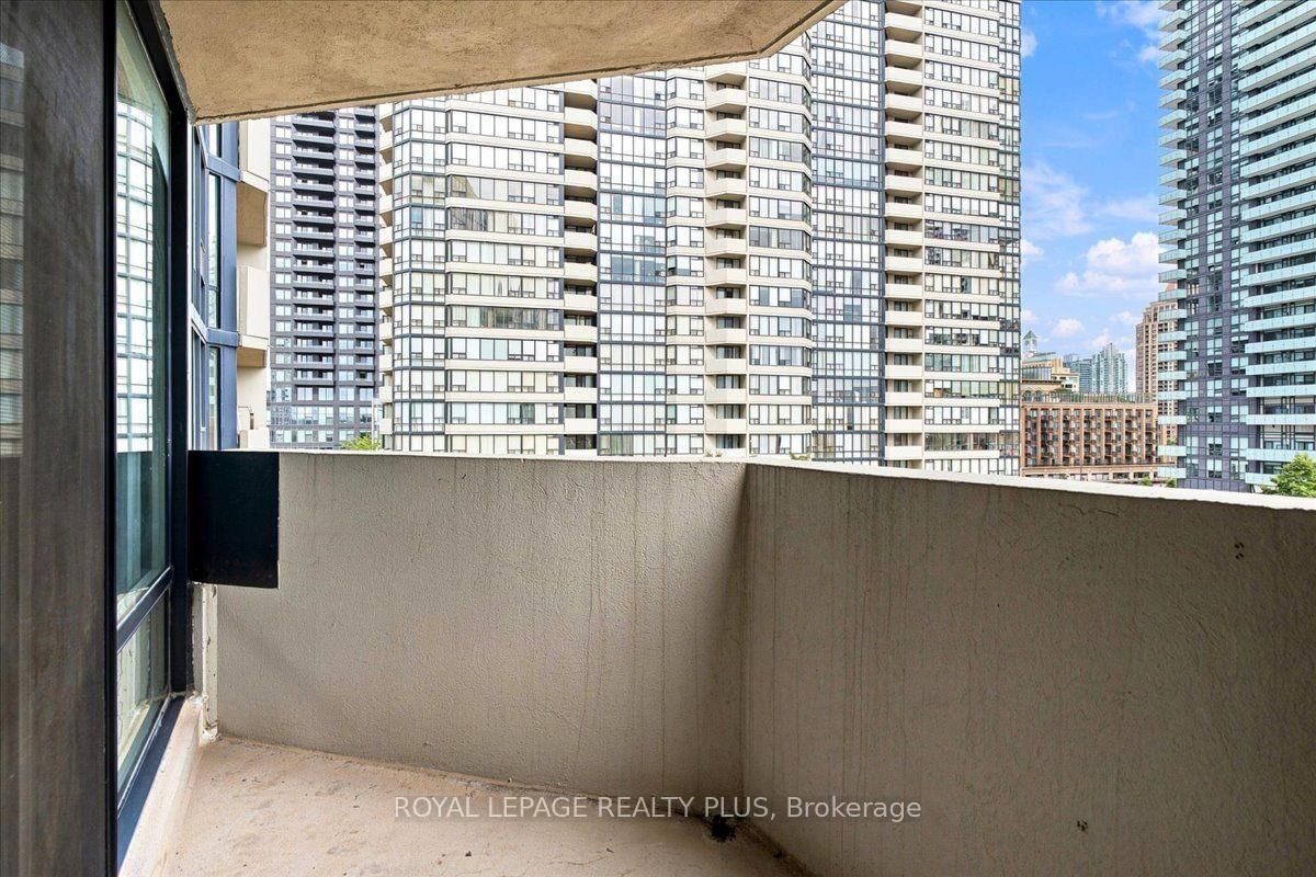 350 Rathburn Road W • #701 • Mississauga, ON photo 27