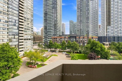 350 Rathburn Mississauga,ON L5B 3Y2 — Photo 29