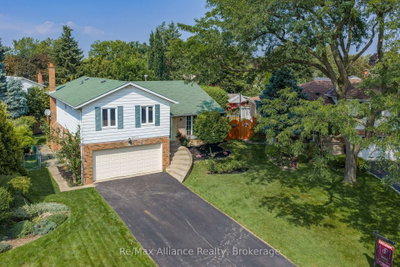 2454 Woking Crescent • Mississauga, ON photo 3
