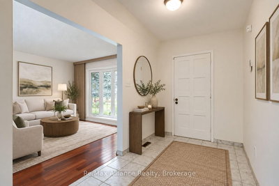 2454 Woking Crescent • Mississauga, ON photo 4