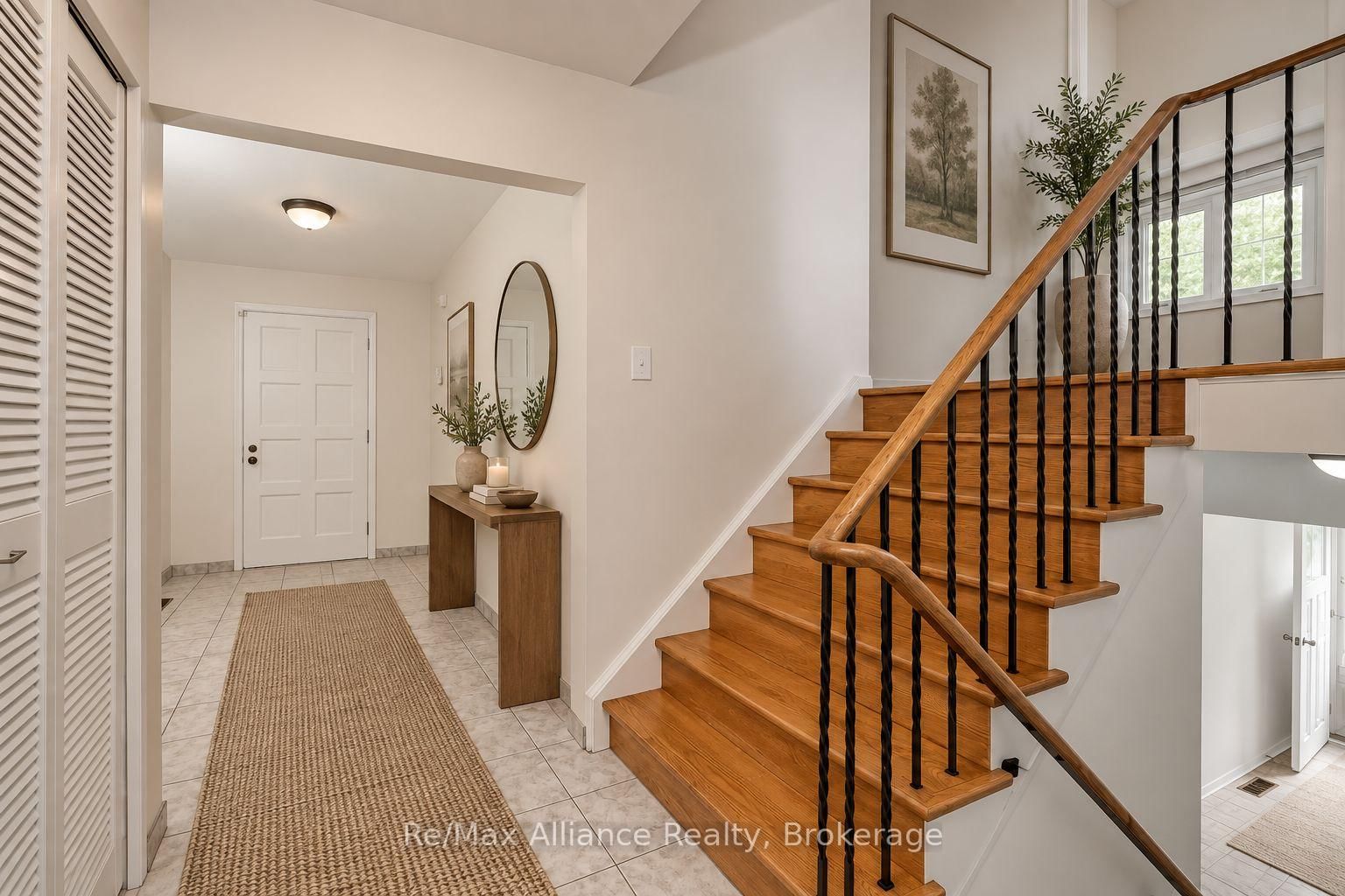 2454 Woking Crescent • Mississauga, ON photo 6