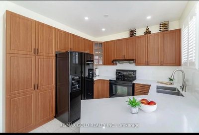 16 Mario Brampton,ON L6P 1N1 — Photo 10