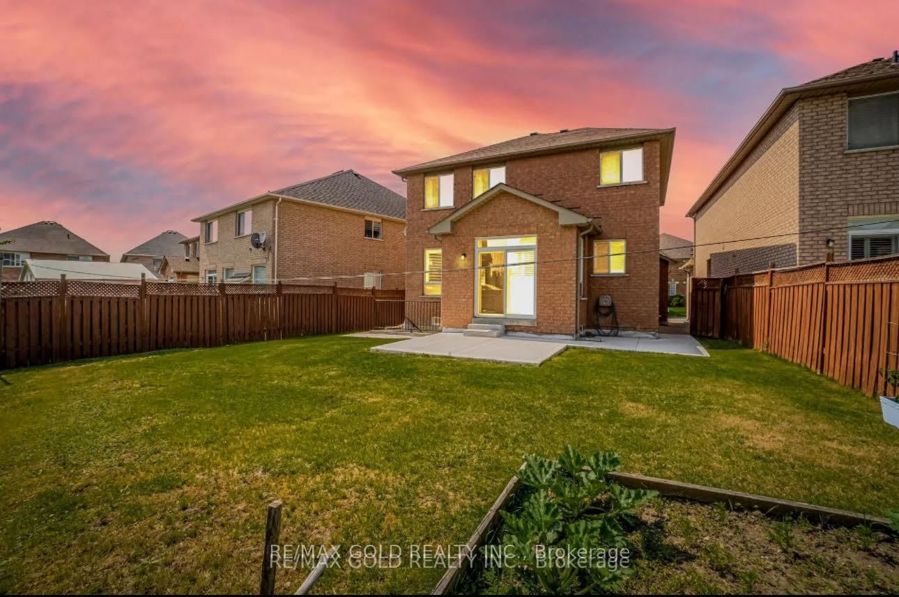 16 Mario Brampton,ON L6P 1N1 — Photo 18
