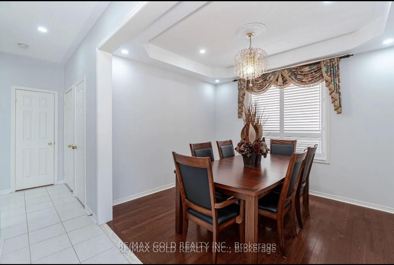 16 Mario Brampton,ON L6P 1N1 — Photo 4
