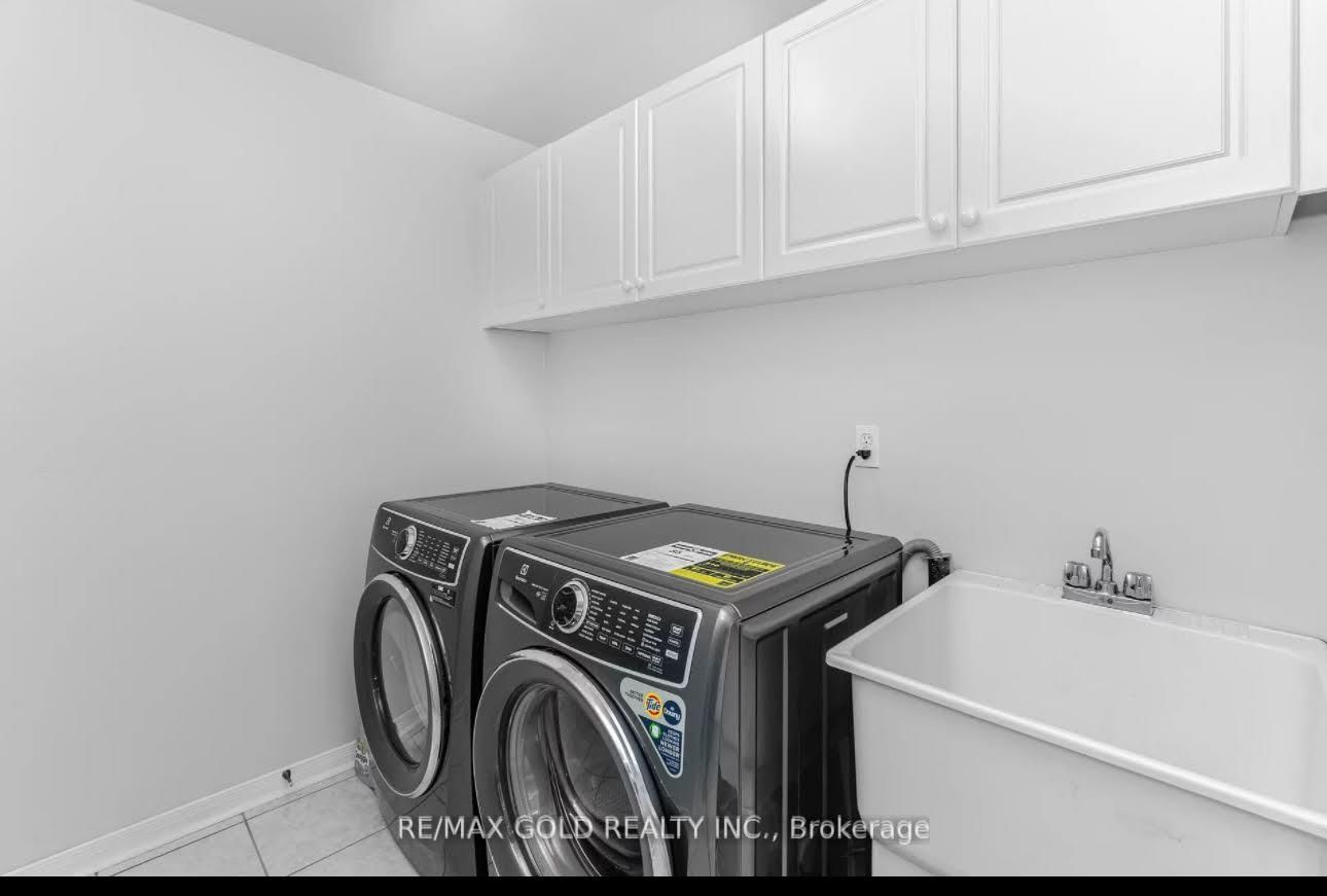 16 Mario Brampton,ON L6P 1N1 — Photo 5