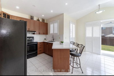 16 Mario Brampton,ON L6P 1N1 — Photo 8