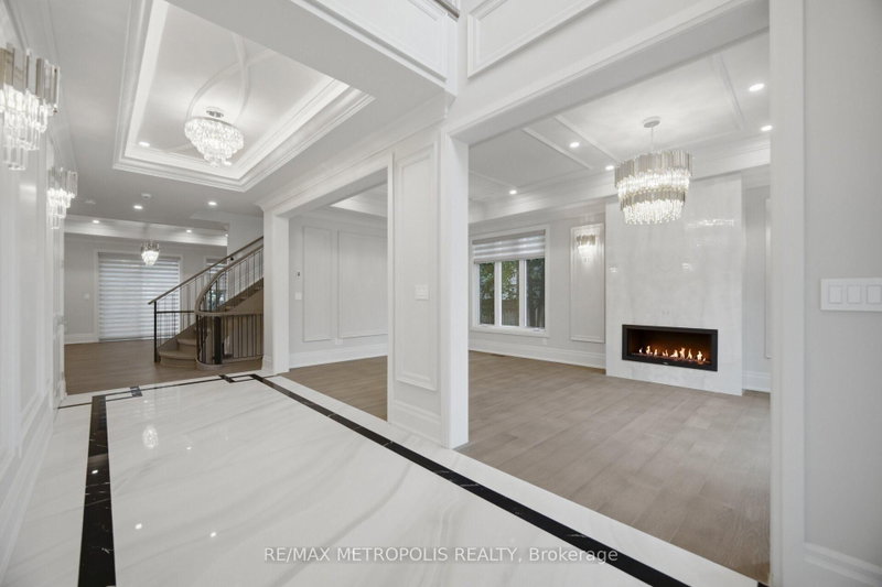461 Sandlewood Oakville,ON L6L 3S3 — Photo 5