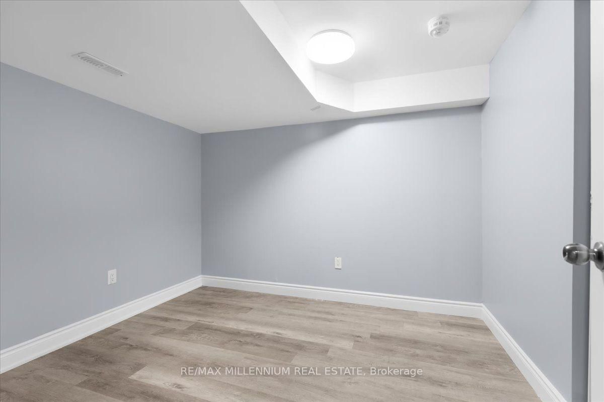 26 Talbot Street • Brampton, ON photo 22