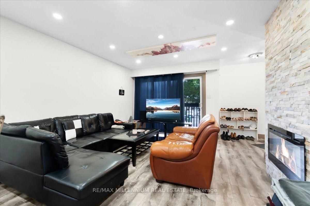 26 Talbot Street • Brampton, ON photo 5