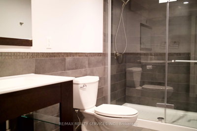 3975 Seebring Mississauga,ON L5L 3Y1 — Photo 17