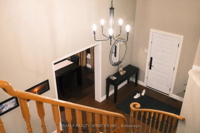 3975 Seebring Crescent • Mississauga, ON photo 5
