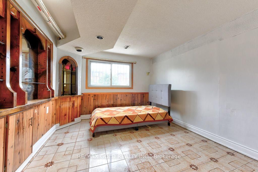 22 Kittiwake Avenue • Toronto, ON photo 28