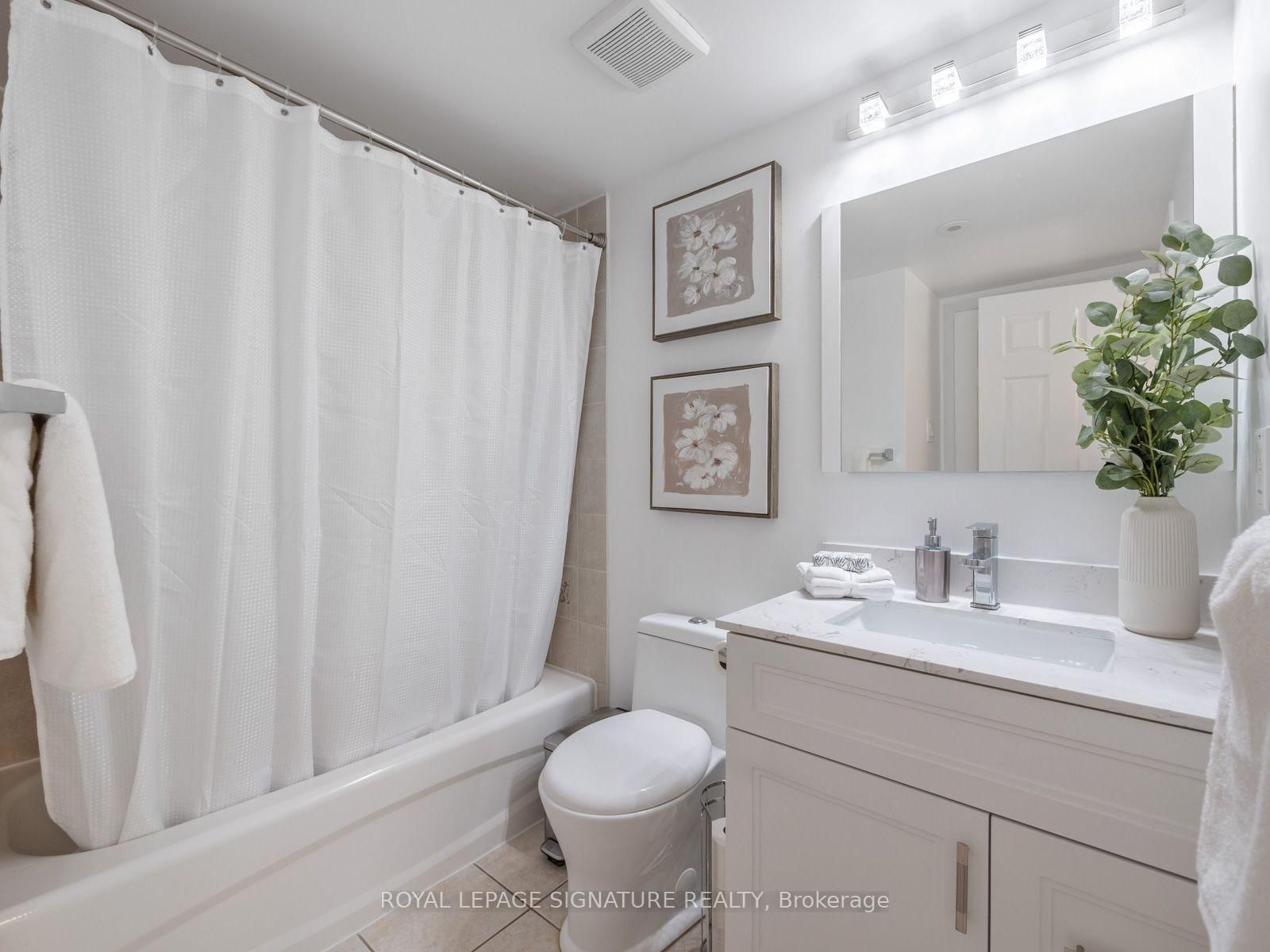 65 George Appleton Way • #2067 • Toronto, ON photo 26