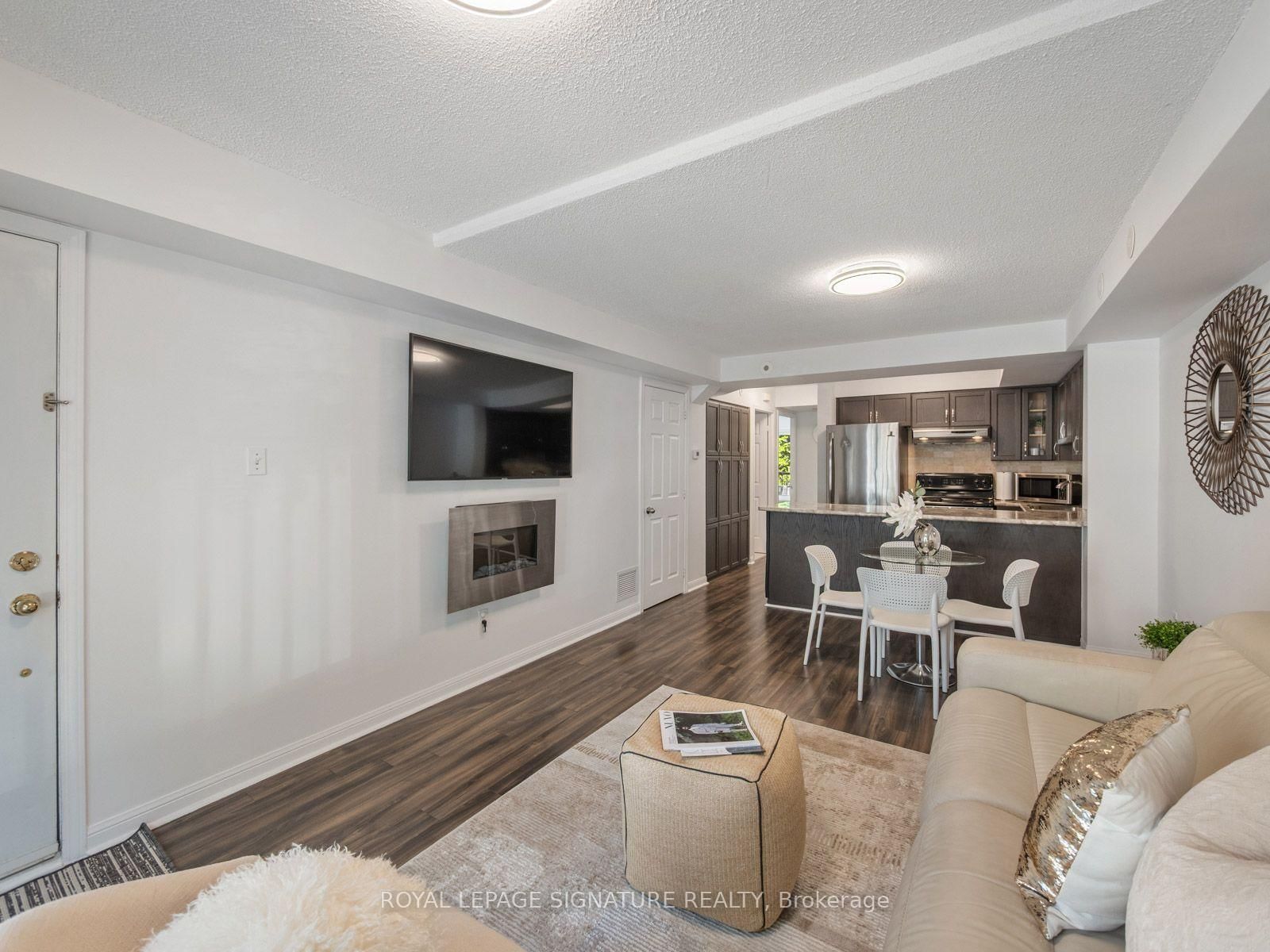 65 George Appleton Way • #2067 • Toronto, ON photo 9