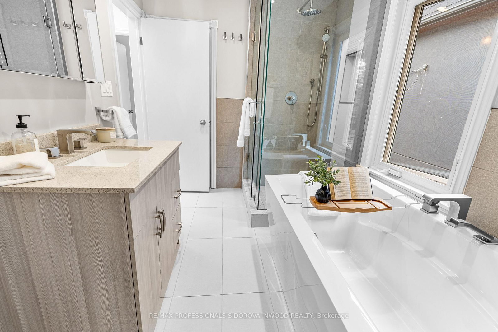 19 Harshaw Avenue • Toronto, ON photo 18