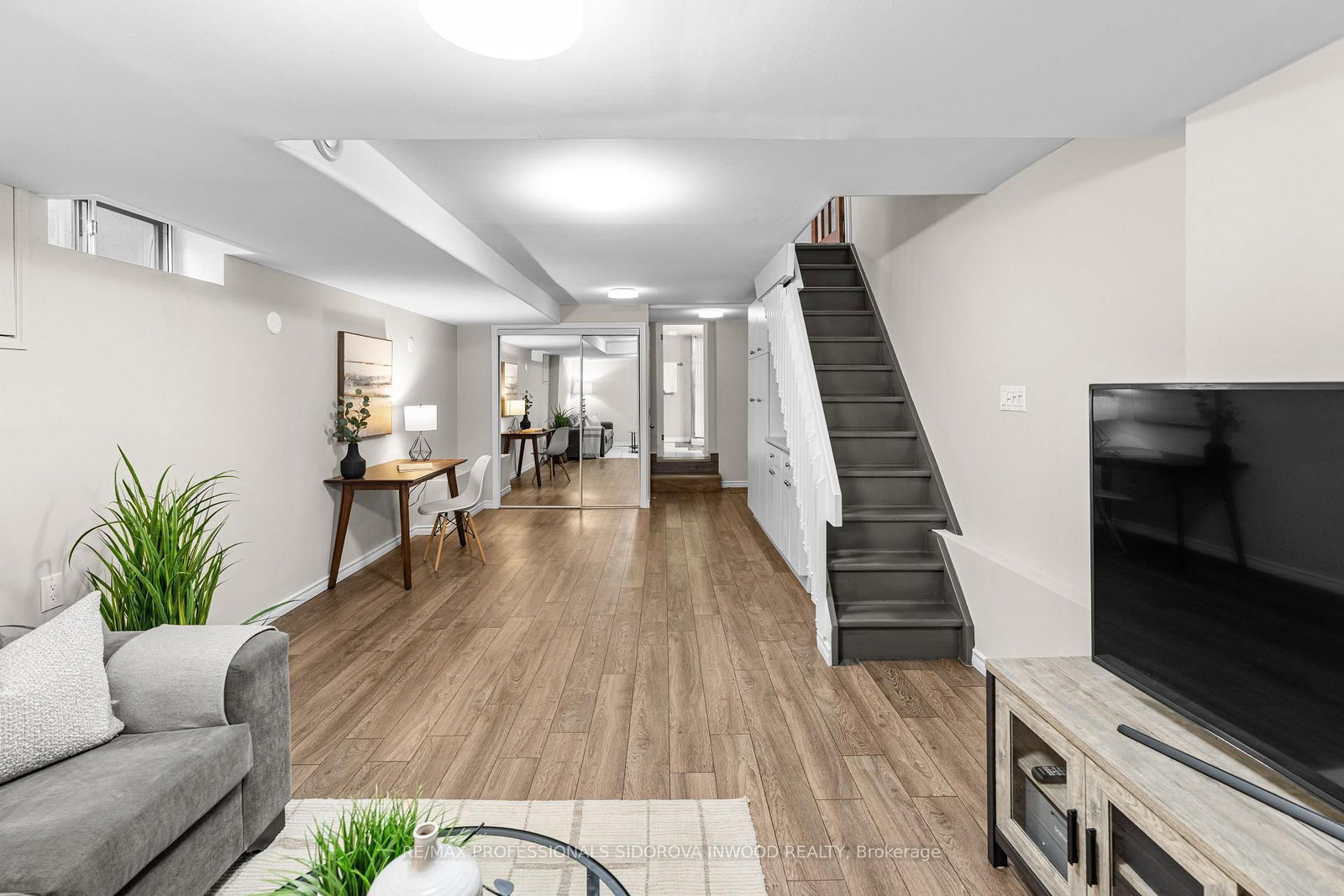 19 Harshaw Avenue • Toronto, ON photo 21