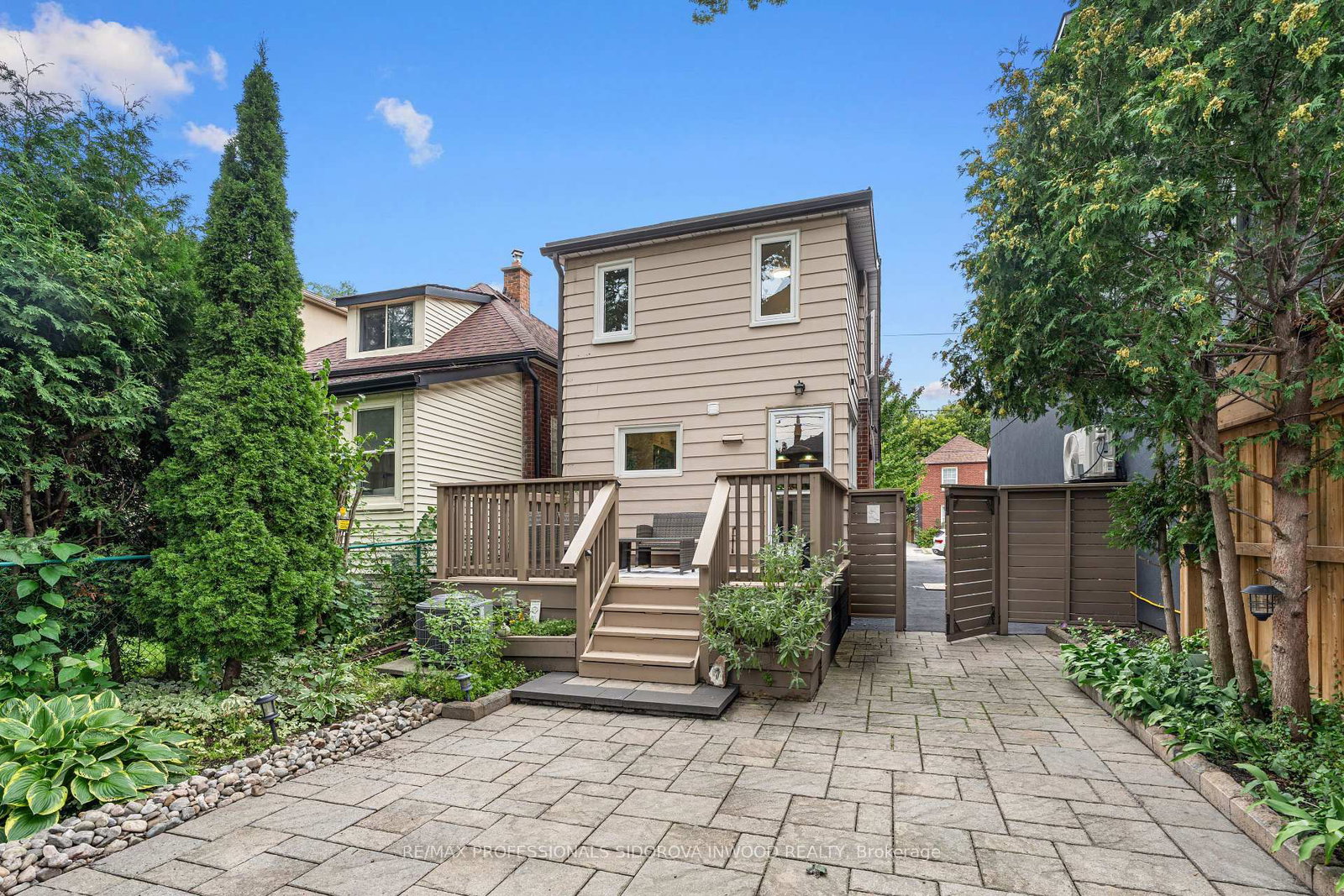 19 Harshaw Avenue • Toronto, ON photo 33